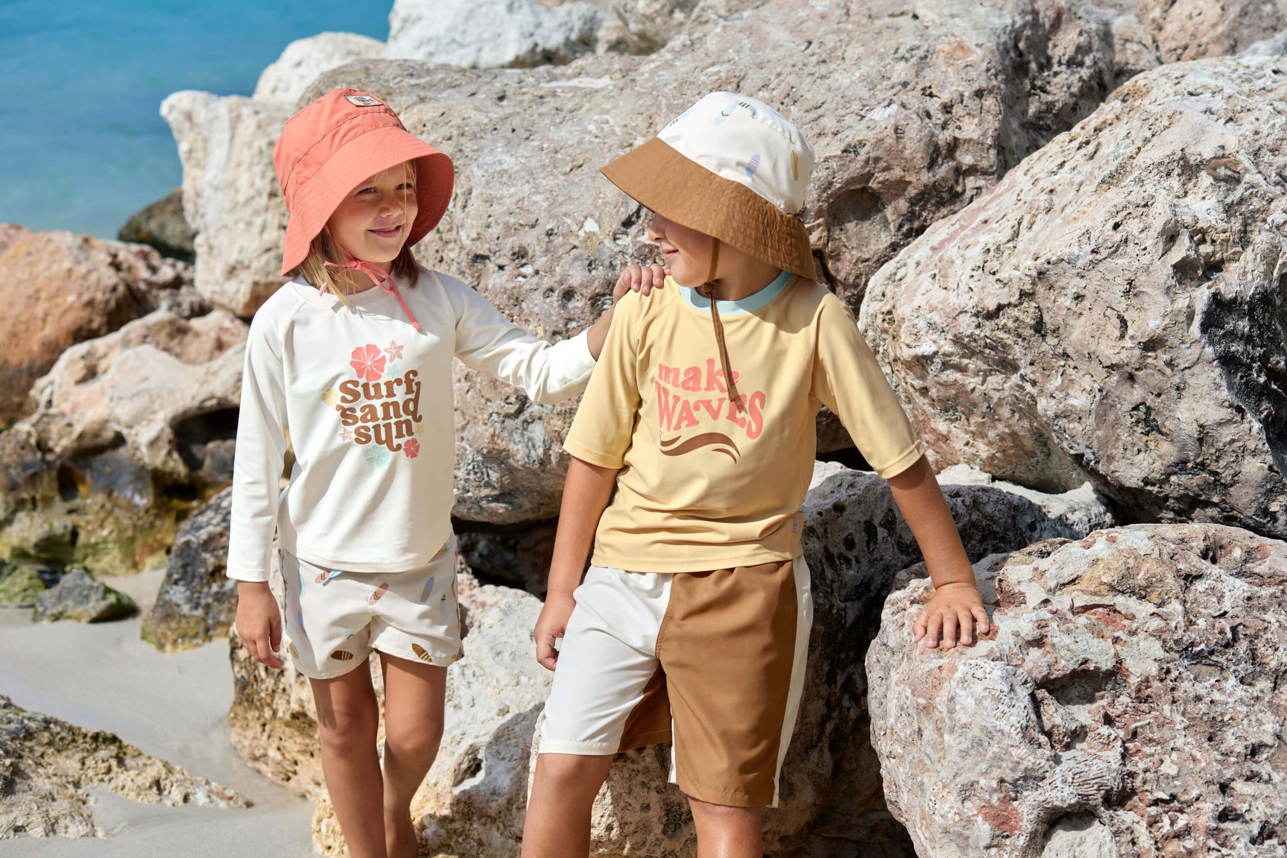 T-shirt de bains à manches longues enfants (anti-UV) - Fleurs, écru – Image 3