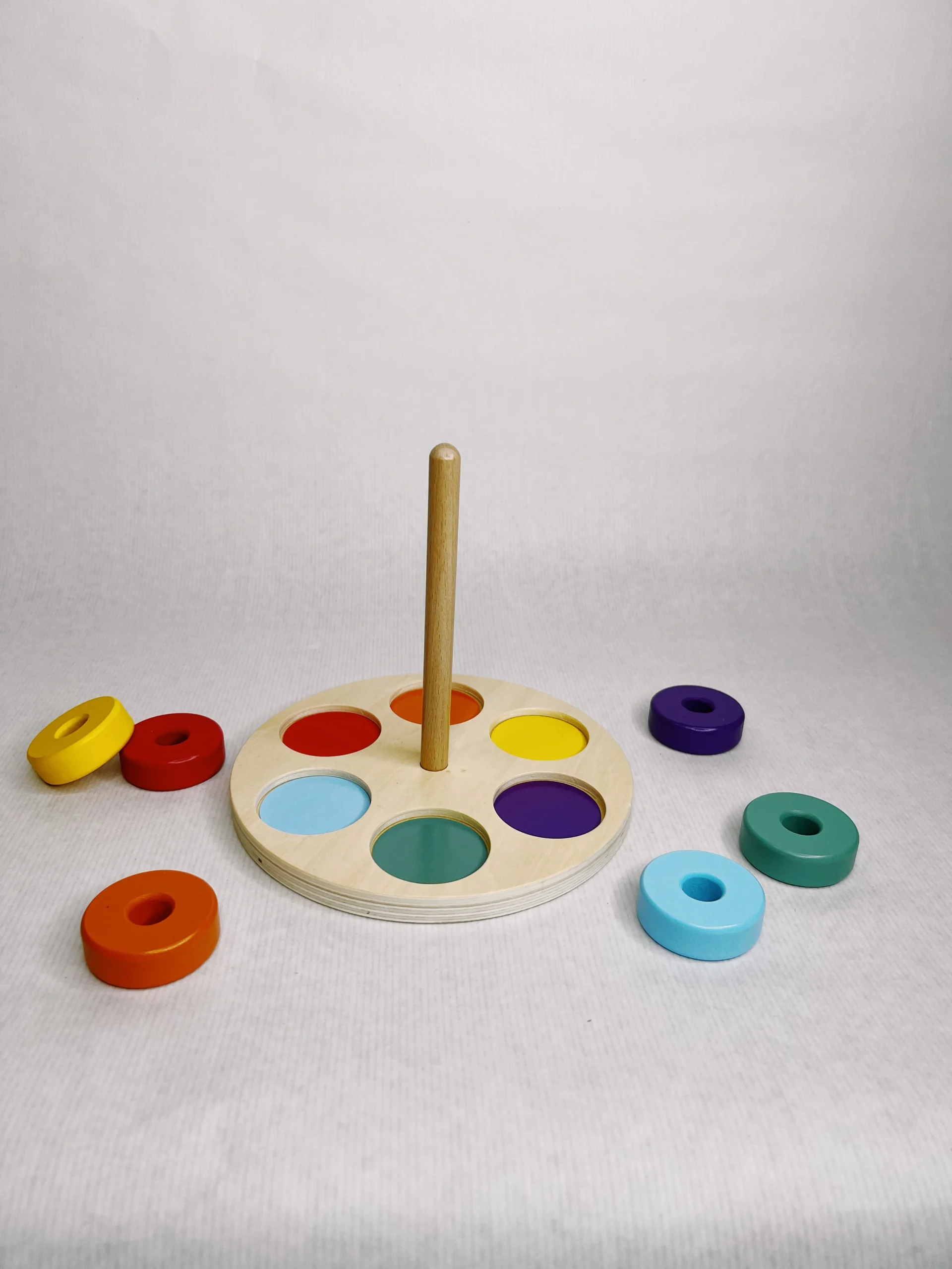 Jouet en Bois de Tri et d'Empilage 'Palette de Couleurs' – Image 2