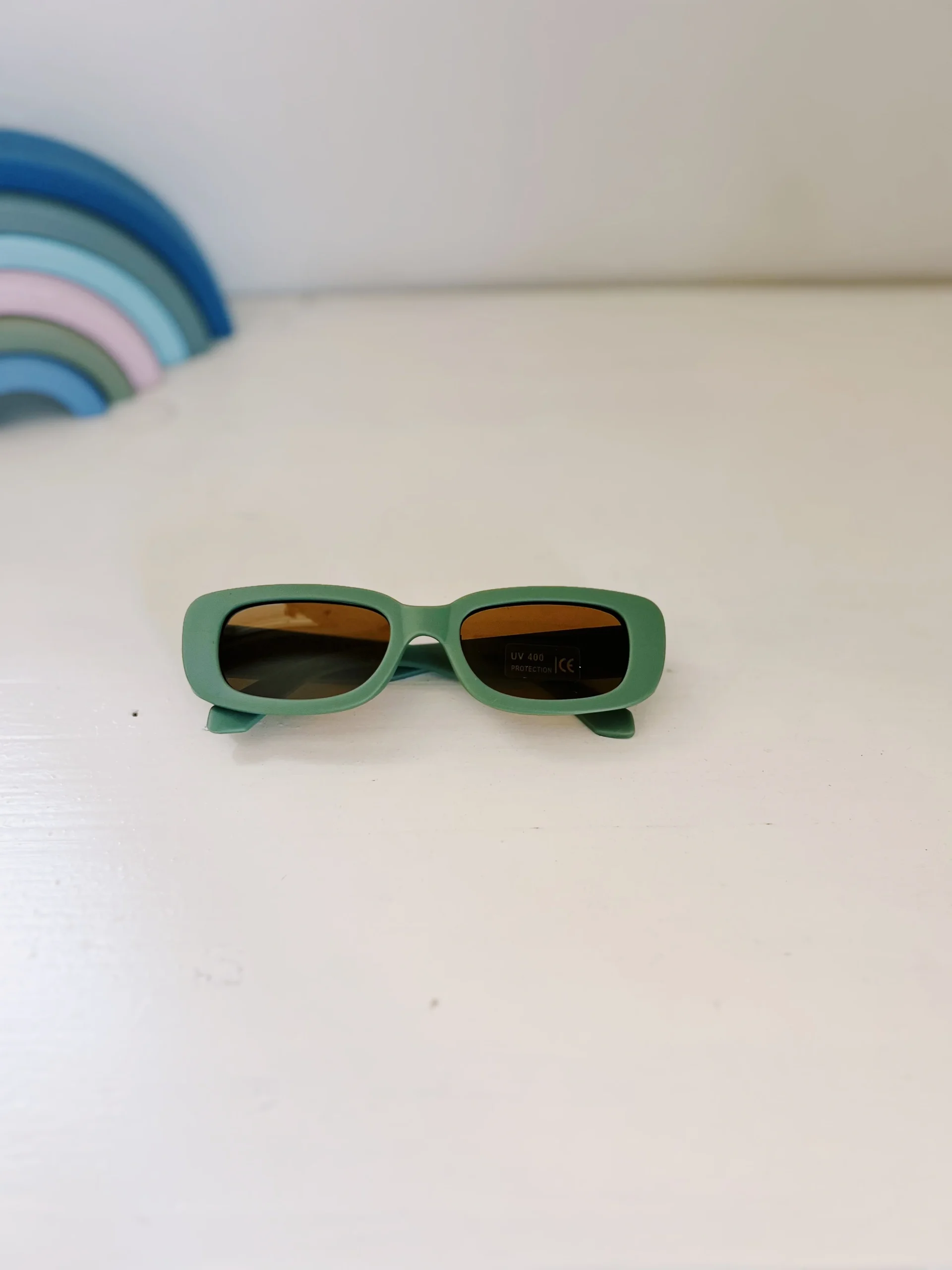 Look de Star – Lunettes de Soleil Rectangulaires Enfant UV400 – Image 3