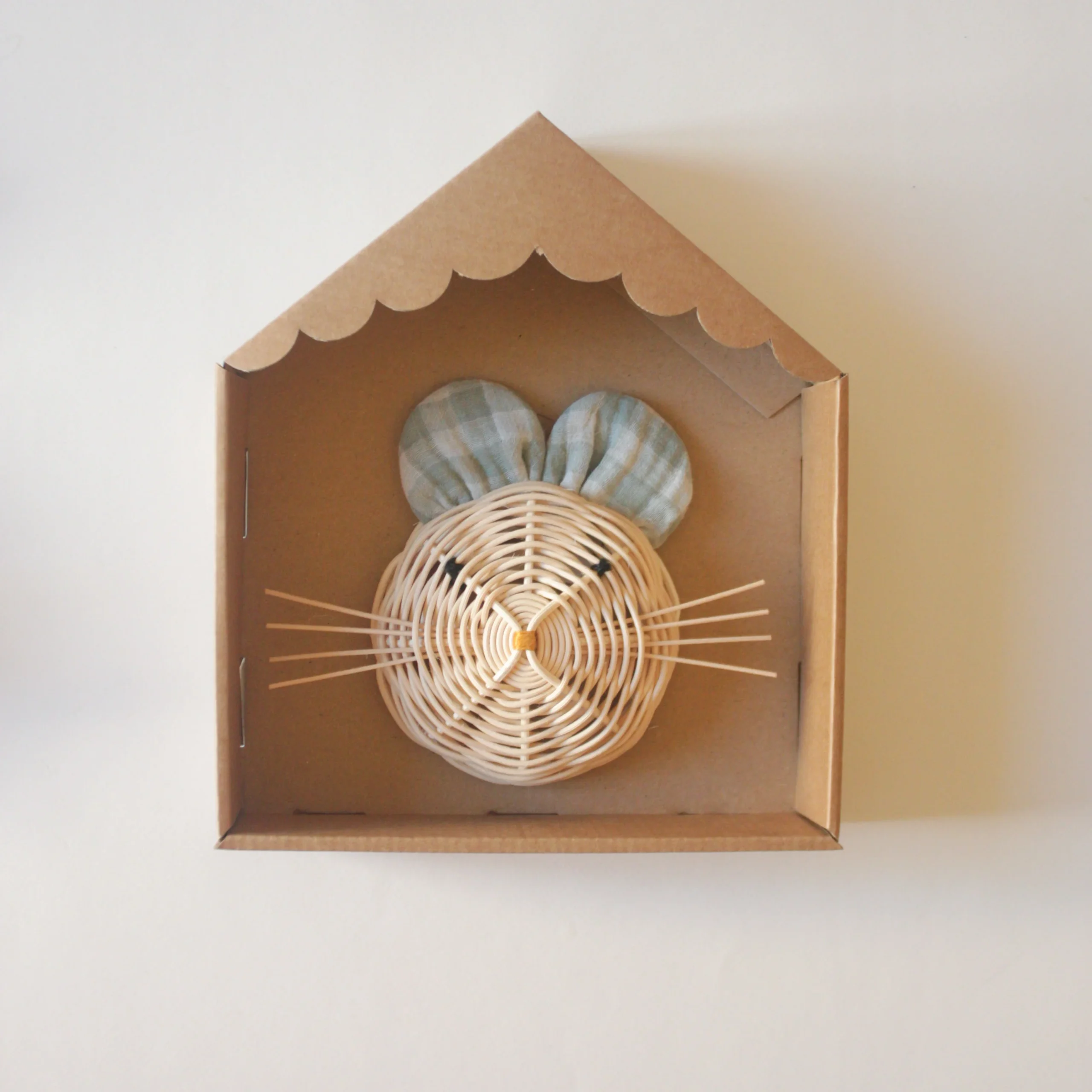 trophée Souris carreaux vert sauge