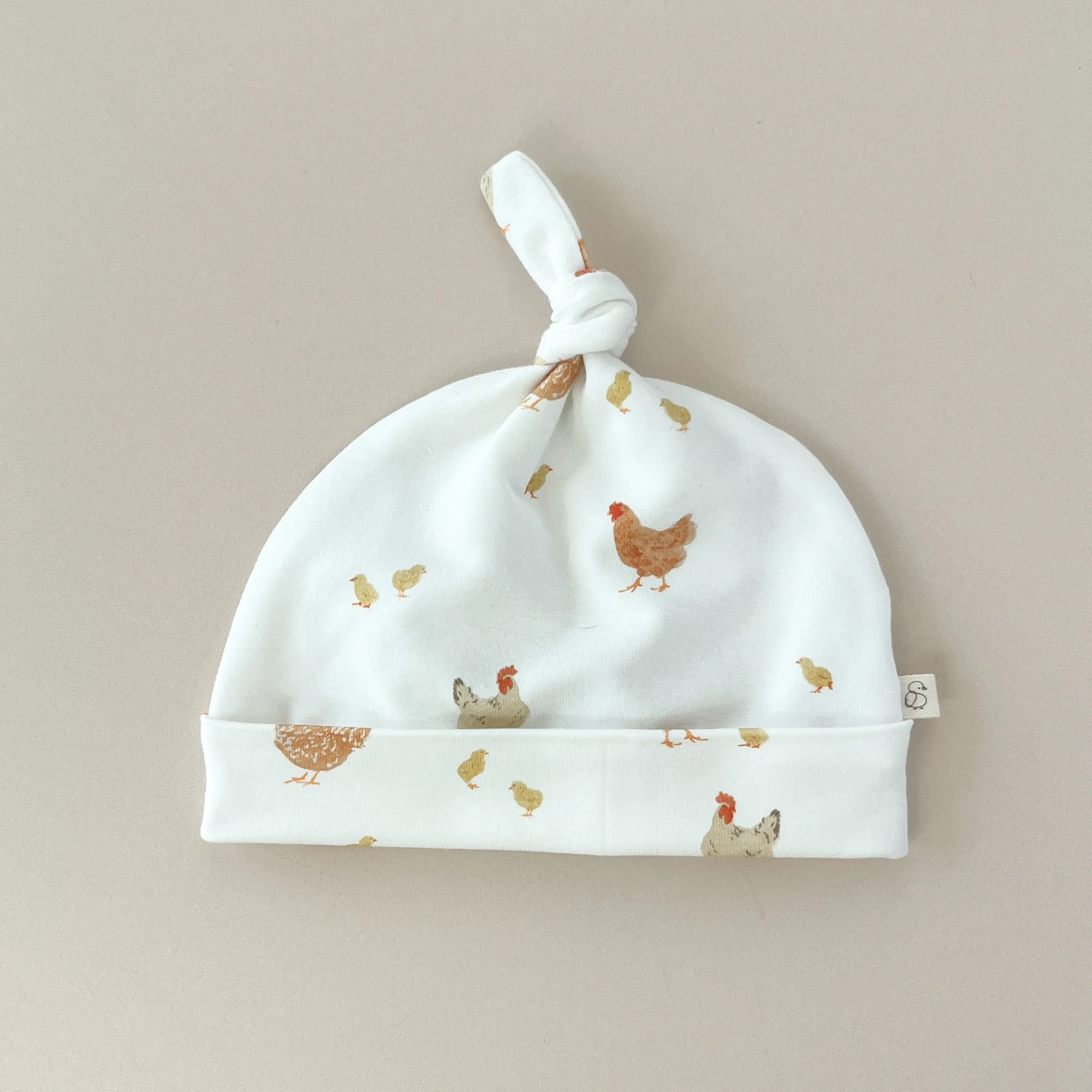 Bonnet bébé mixte à nœud – Jersey motif Poules & Poussins – Image 2