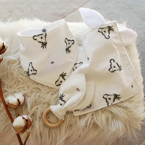 Coffret naissance - Bavoir, doudou et hochet lapin – Image 7