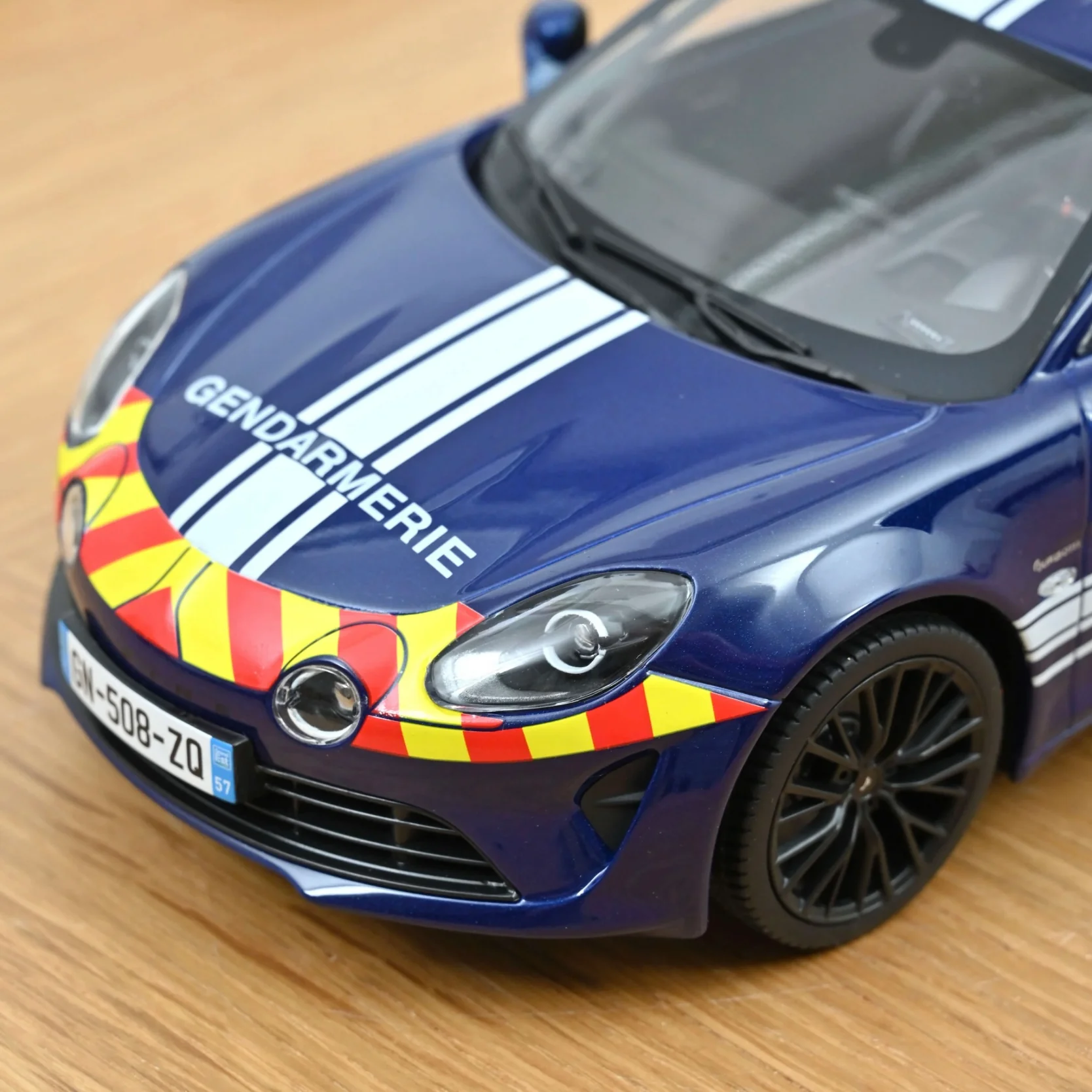 Alpine A110 S 2023 Gendarmerie 1/18 – Image 3