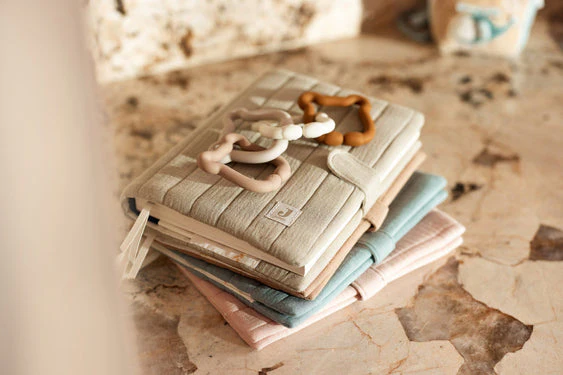 Protège de Carnet de Santé - Olive Green – Image 3