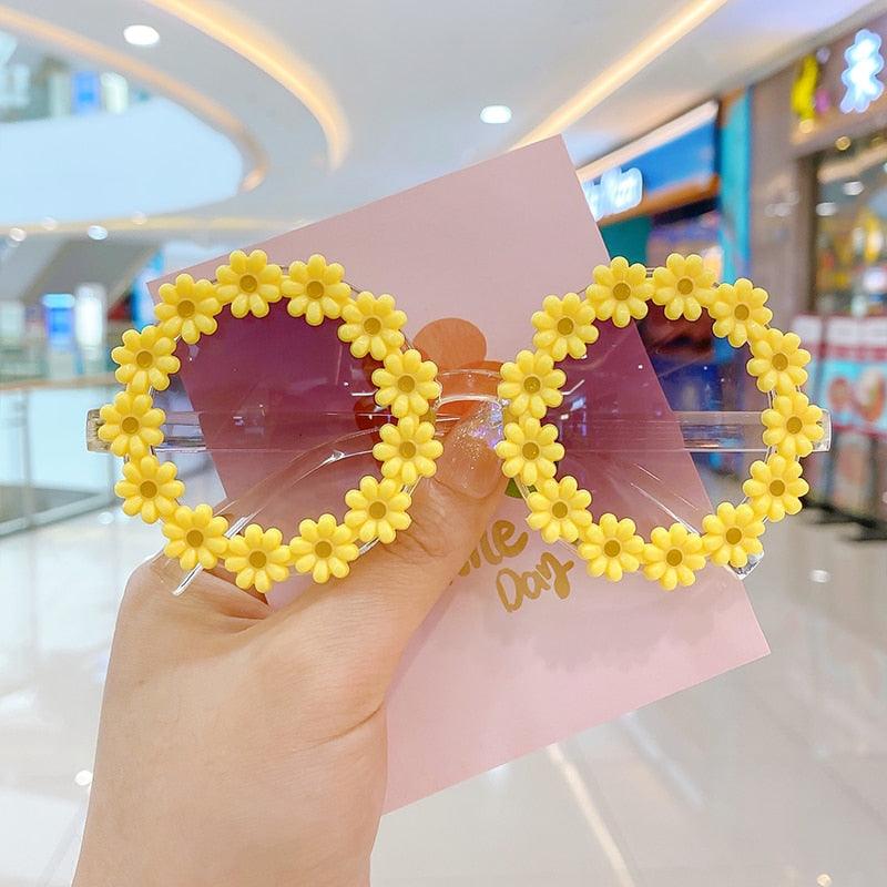 Lunettes de soleil à fleurs en acrylique pour enfants – Image 5