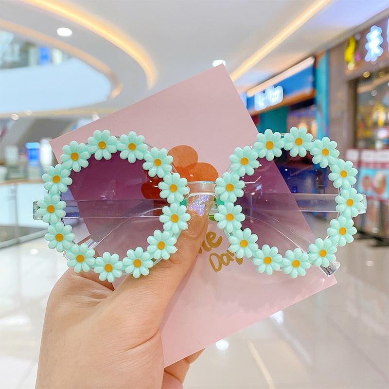 Lunettes de soleil à fleurs en acrylique pour enfants – Image 7
