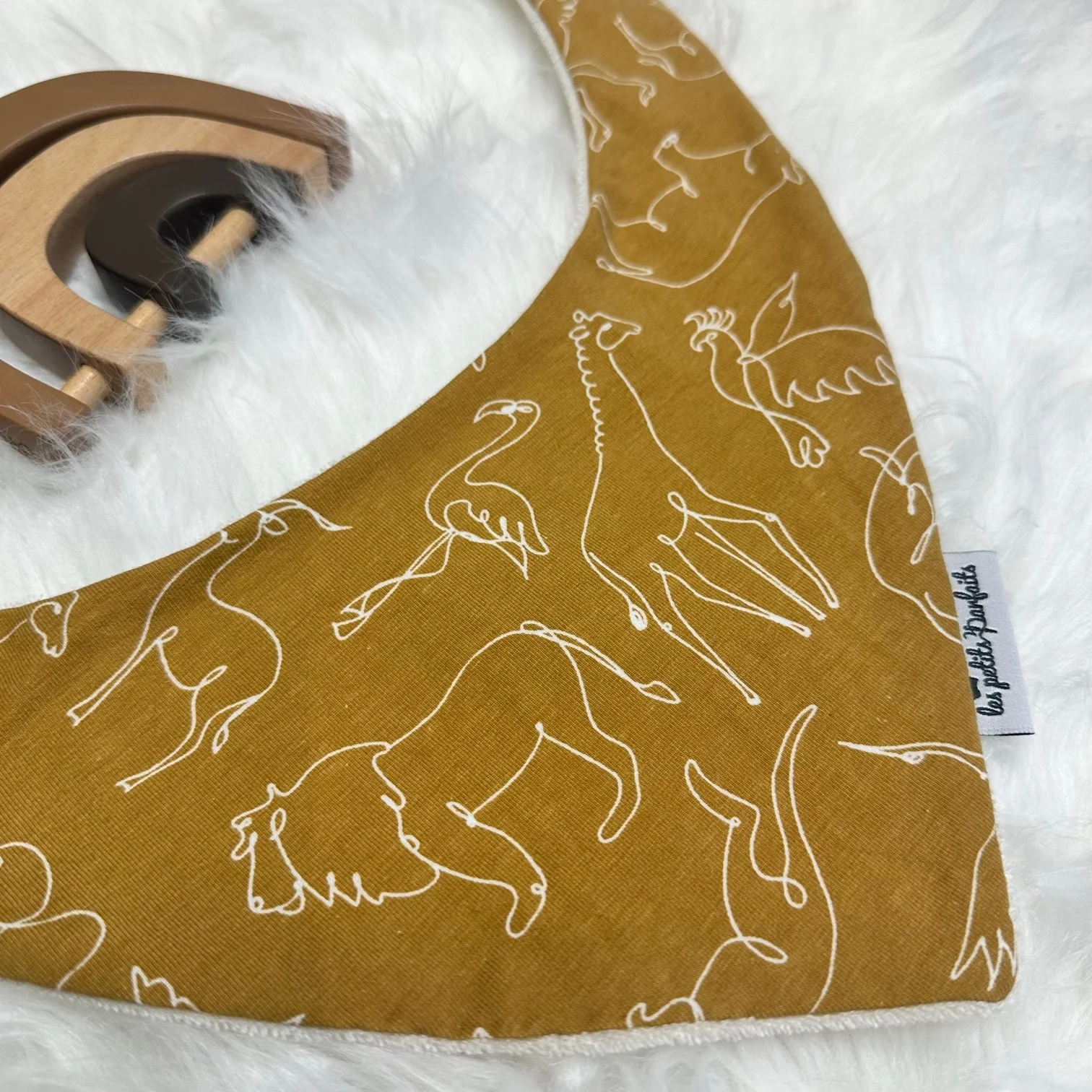 Bavoir Bandana motif Animaux fond ocre – Image 3