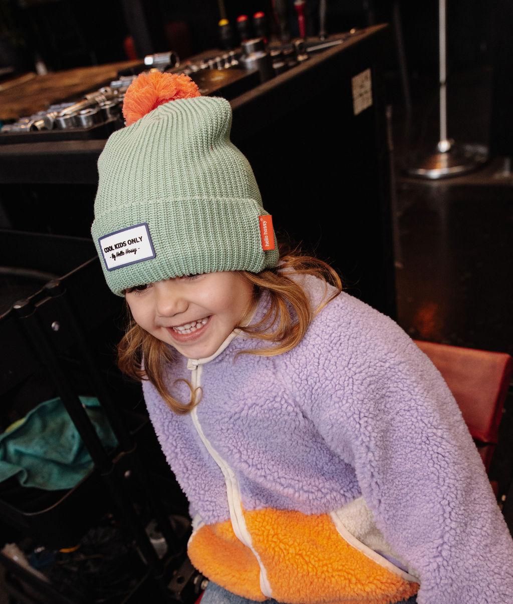 Bonnet Color Block Santa – Image 4