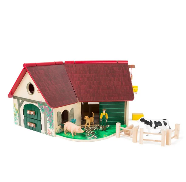Ferme en bois avec animaux