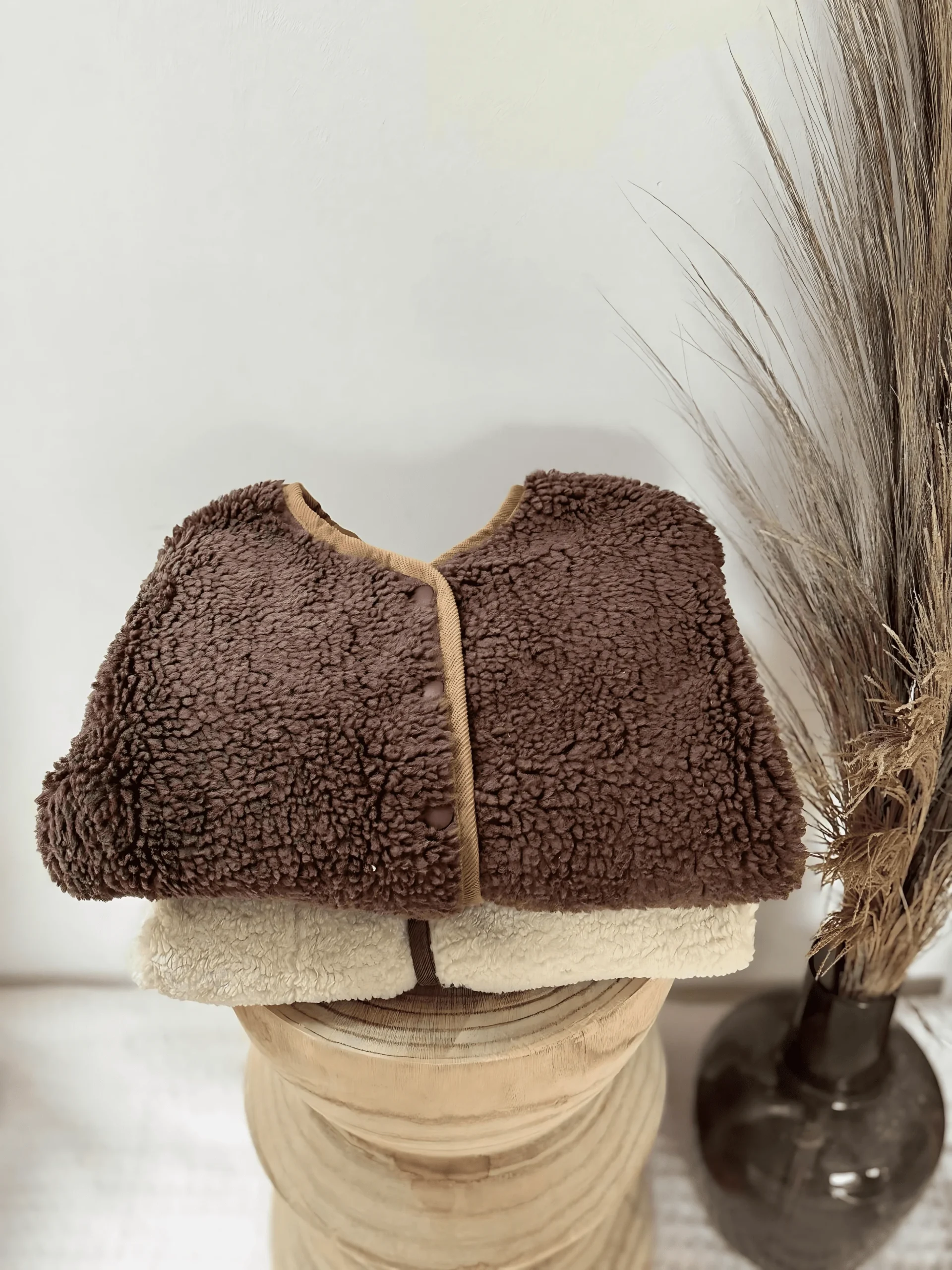 Confort Douillet Et Deux Looks en Un - Le Manteau Douillet Réversible Imitation Fourrure – Image 9