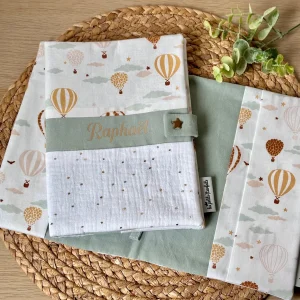 Protège carnet de santé thème double gaze montgolfières (avec prénom)