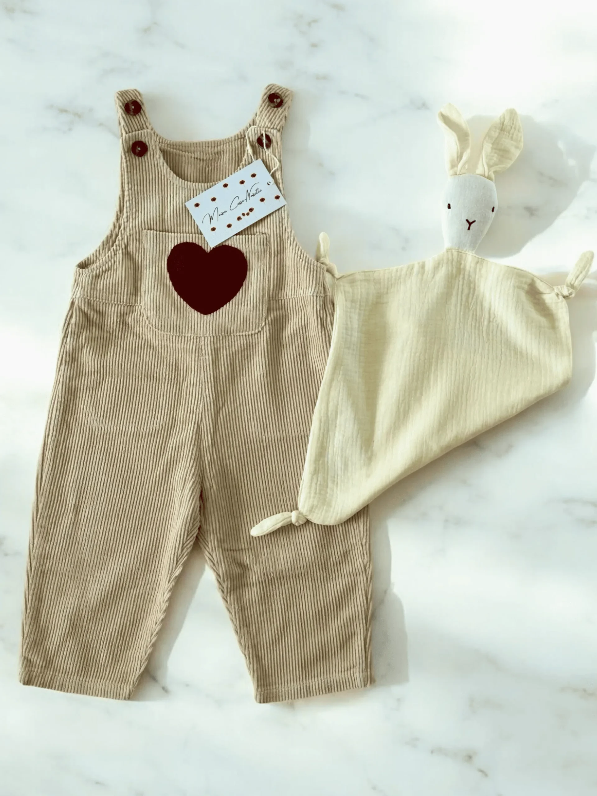 Coup de Coeur Et Douceur Absolue - La Salopette En Coton Avec Son Coeur Brodé – Image 7