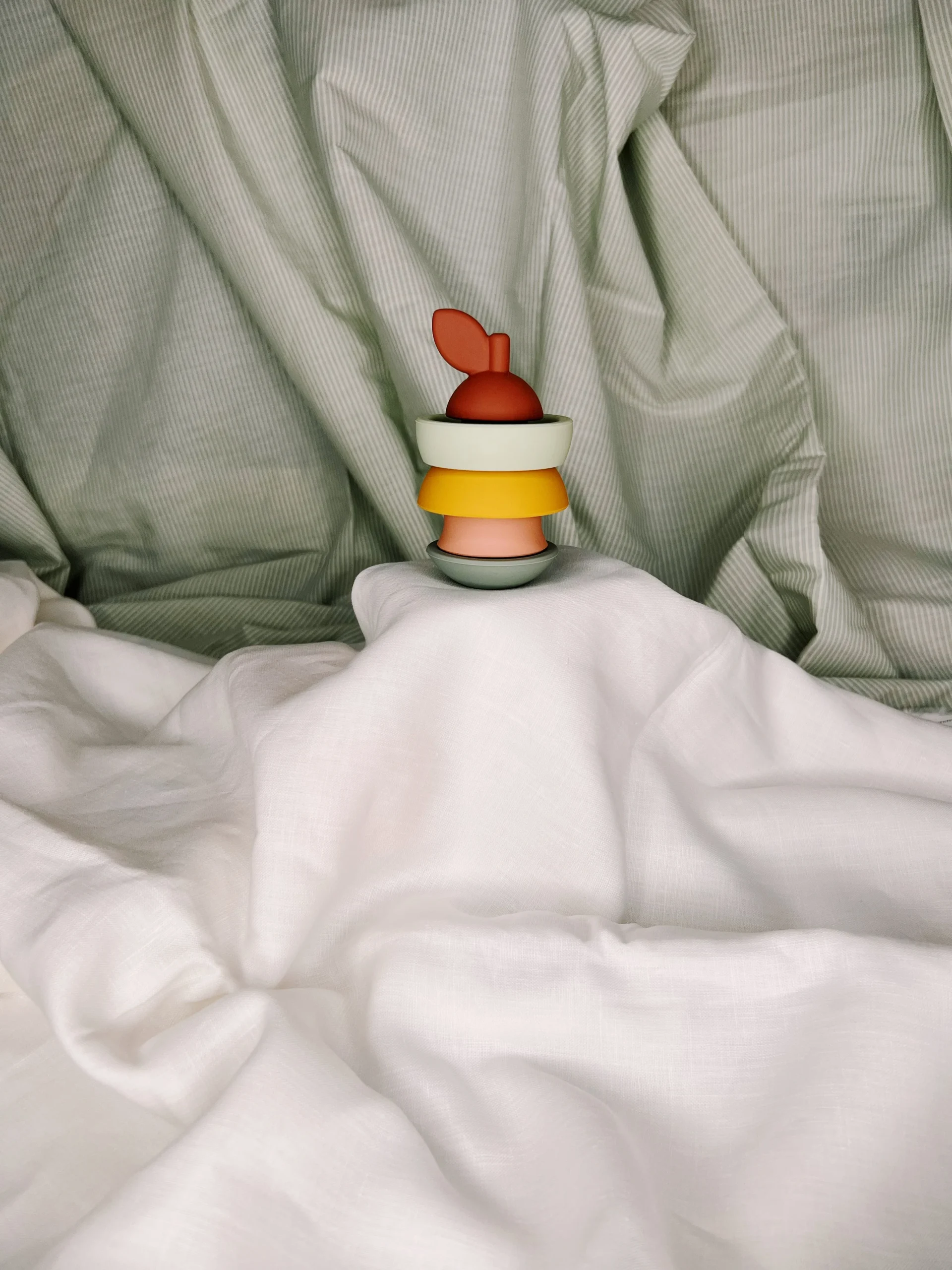 Jouet à empiler en silicone 'La Poire' – Image 2