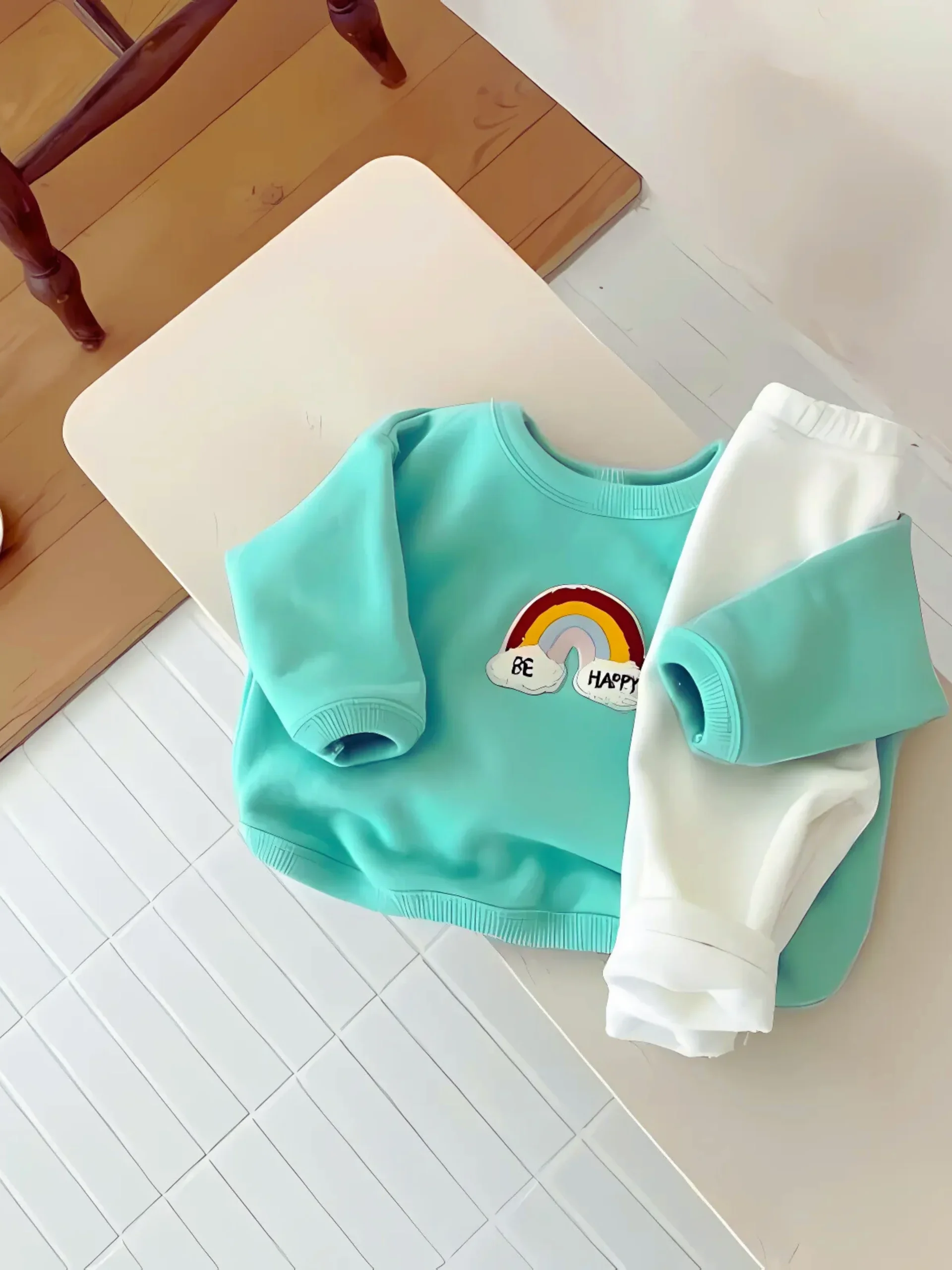 Bonne Humeur & Tenue Confort au Quotidien | L'Ensemble Sweat & Pantalon Motif Arc-en-Ciel "Be Happy" – Image 6