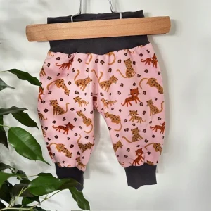 Sarouel rose motif panthères