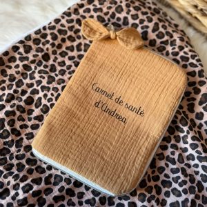 Timothé le protège carnet de santé